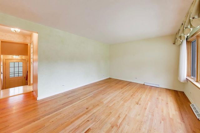 309 Wisconsin Drive, Des Plaines, IL 60016