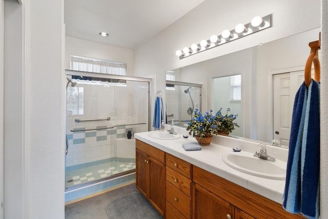 702 Pleasant Valley Dr, Ione, CA 95640