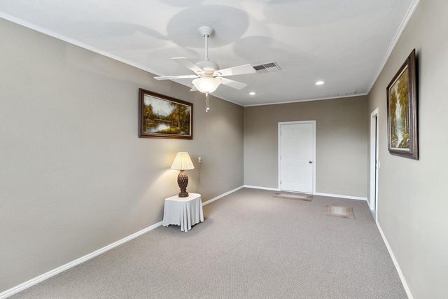 702 Pleasant Valley Dr, Ione, CA 95640