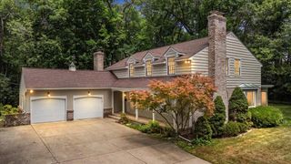 1354 Cornell Avenue, Grand Rapids, MI 49506