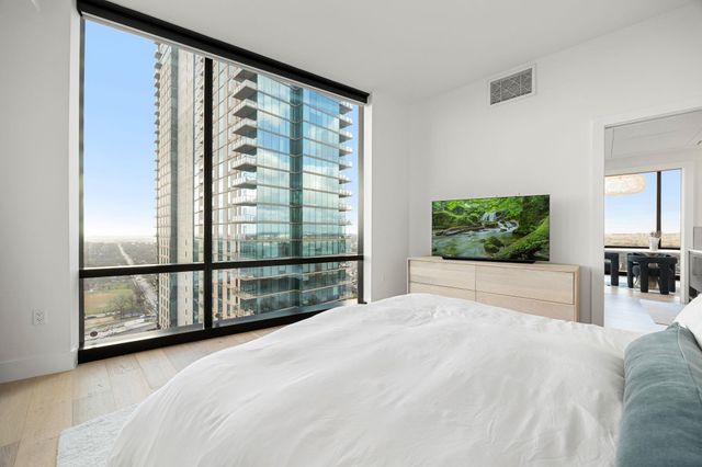 70 Rainey ST 2001, Austin, TX 78701