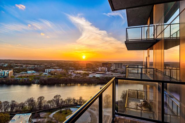 70 Rainey ST 2001, Austin, TX 78701