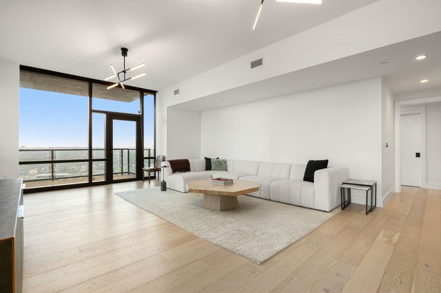 70 Rainey ST 2001, Austin, TX 78701