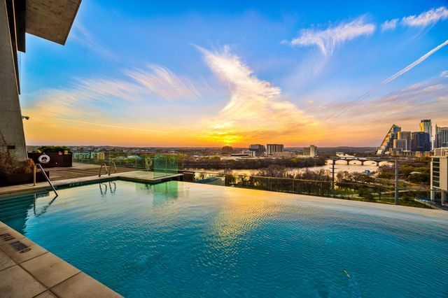 70 Rainey ST 2001, Austin, TX 78701