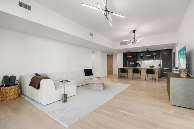 70 Rainey ST 2001, Austin, TX 78701