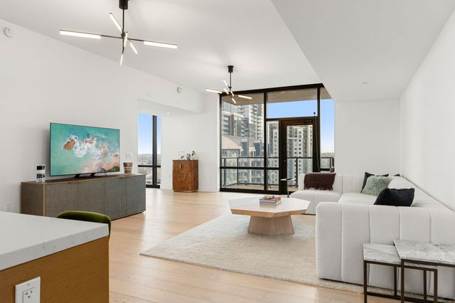 70 Rainey ST 2001, Austin, TX 78701