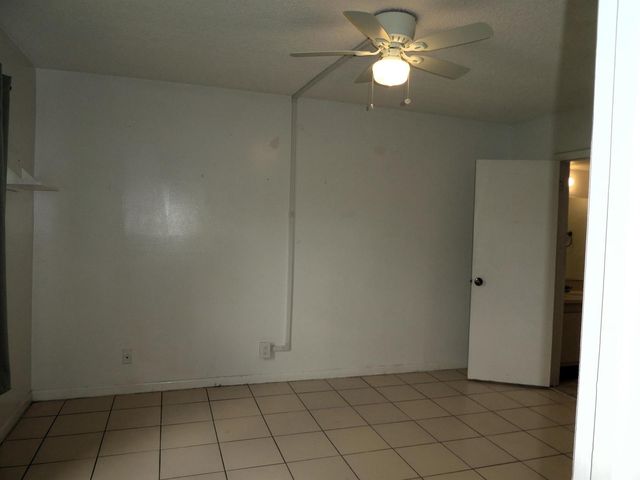 7149 Golf Colony Court 102, Lake Worth, FL 33467