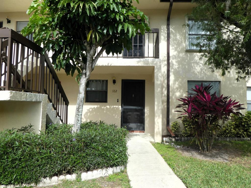 7149 Golf Colony Court 102, Lake Worth, FL 33467
