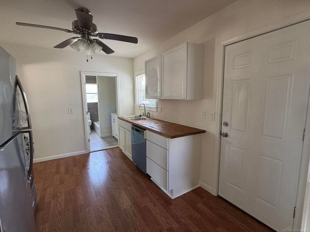 23726 Carlington Drive, Mt Clemens, MI 48036
