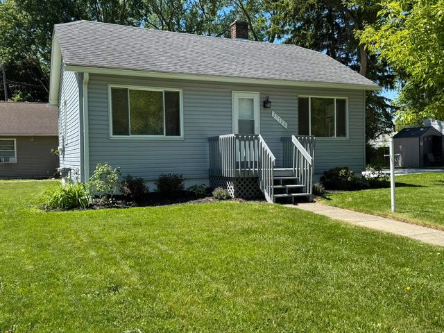 23726 Carlington Drive, Mt Clemens, MI 48036