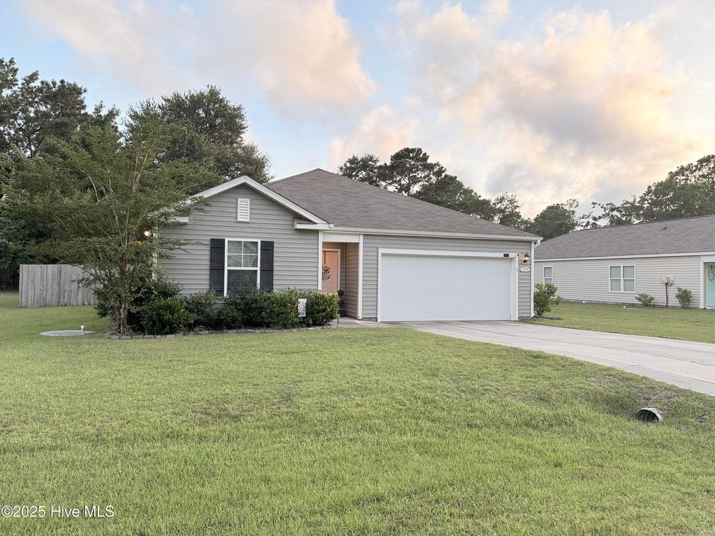 399 Ellis Road, Bolivia, NC 28422