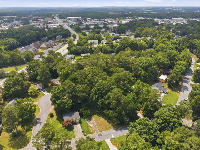 1796 Hunting Creek Lane SE, Conyers, GA 30013
