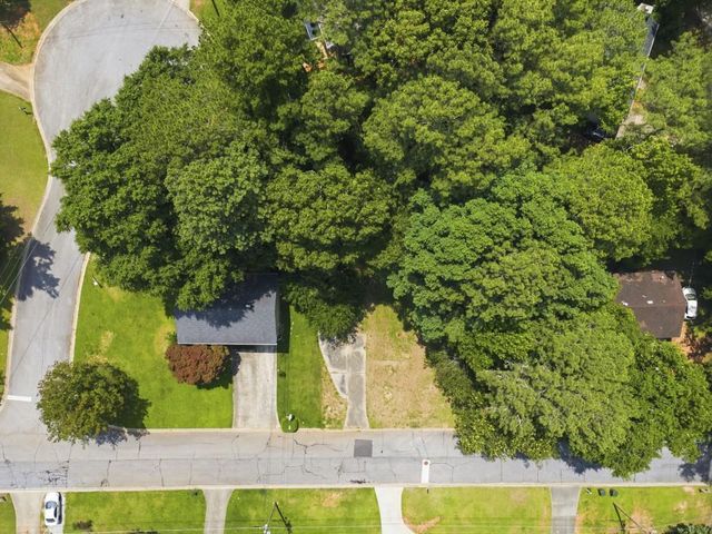 1796 Hunting Creek Lane SE, Conyers, GA 30013