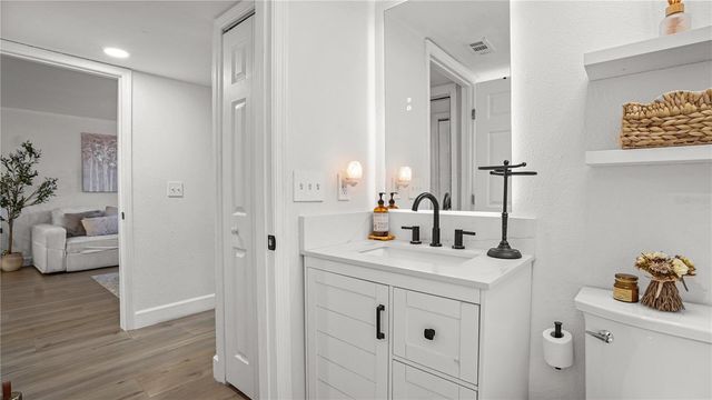 2500 WINDING CREEK BOULEVARD I104, Clearwater, FL 33761