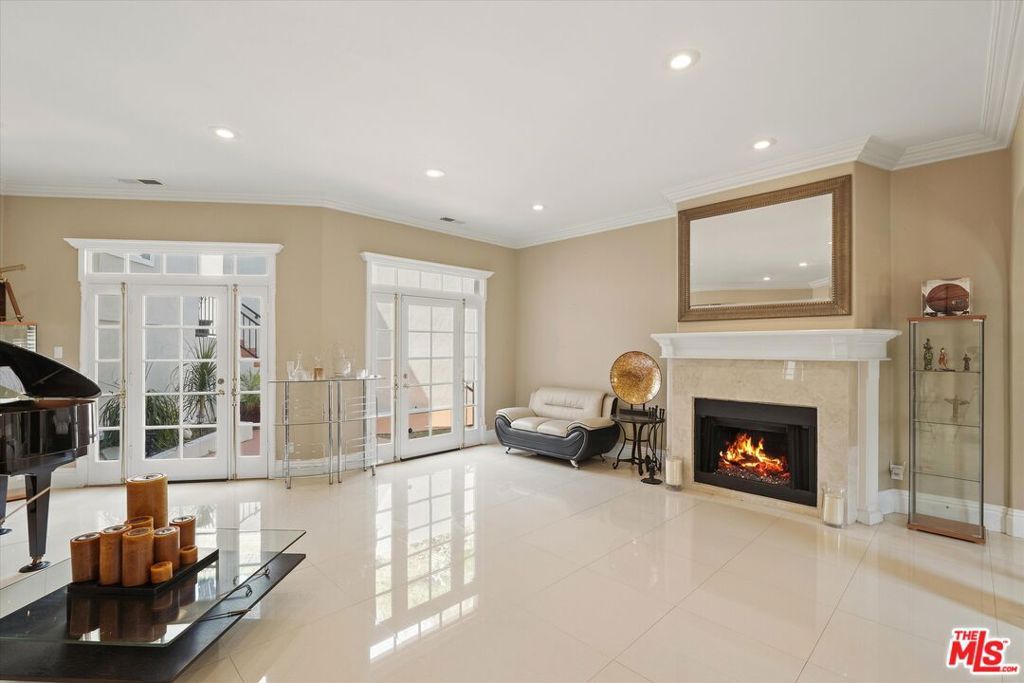 8171 Willow Glen Road, Los Angeles, CA 90046 — photo 4
