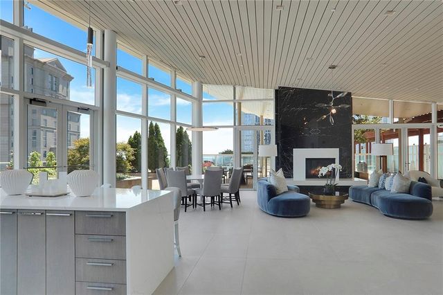 3325 Piedmont NE Road 2404, Atlanta, GA 30305