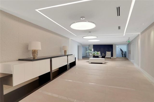 3325 Piedmont NE Road 2404, Atlanta, GA 30305