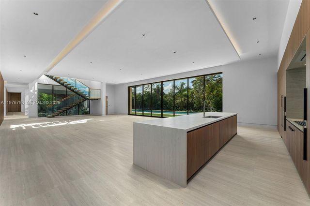 8755 SW 54th Ave, Miami, FL 33143