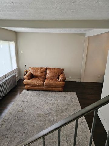 15354 5th Avenue, Phoenix, IL 60426