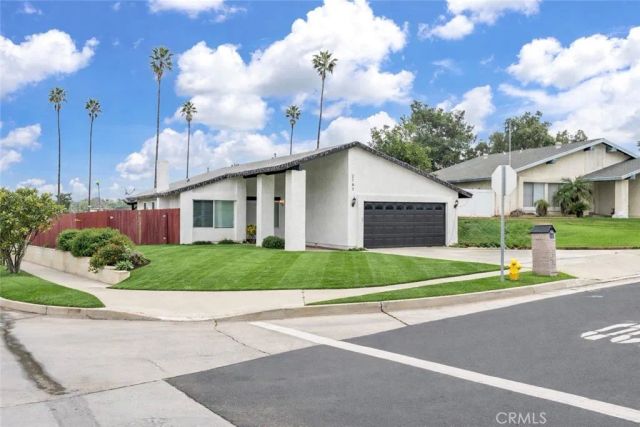 2183 Applegate, Corona, CA 92882