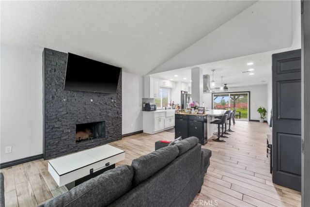 2183 Applegate, Corona, CA 92882