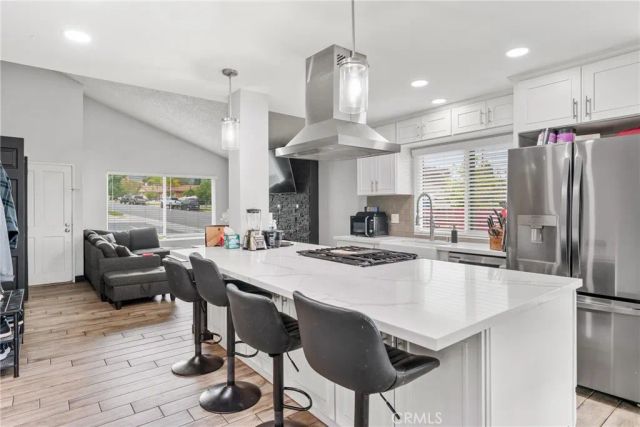 2183 Applegate, Corona, CA 92882