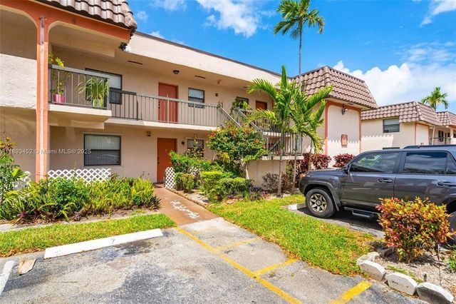 870 NE 207TH Terrace 204-9, Miami, FL 33179