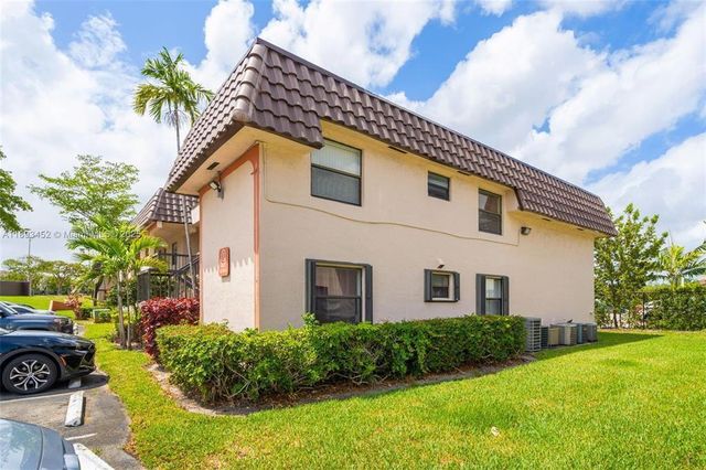 870 NE 207TH Terrace 204-9, Miami, FL 33179