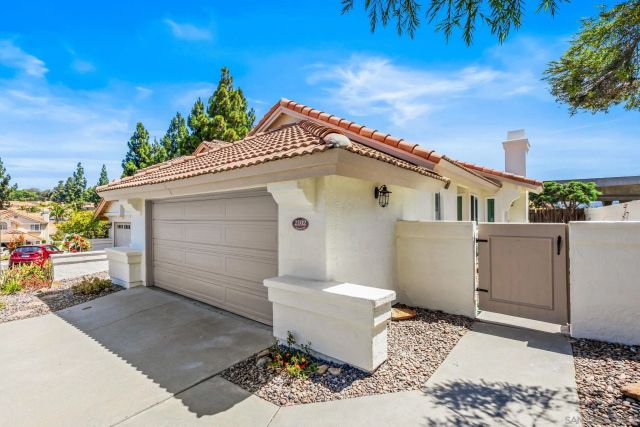 2102 Amorosa Glen, Escondido, CA 92026