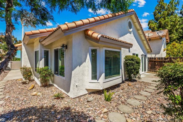 2102 Amorosa Glen, Escondido, CA 92026