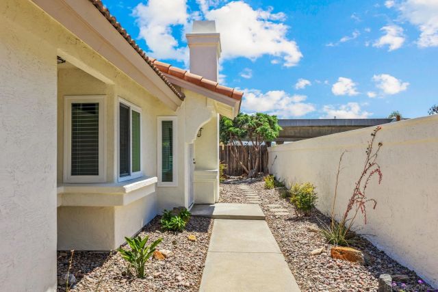 2102 Amorosa Glen, Escondido, CA 92026