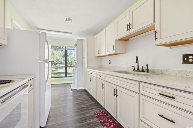 2000 Greens Blvd Apt 18D, Myrtle Beach, SC 29577