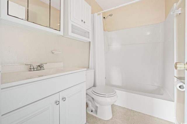 2000 Greens Blvd Apt 18D, Myrtle Beach, SC 29577