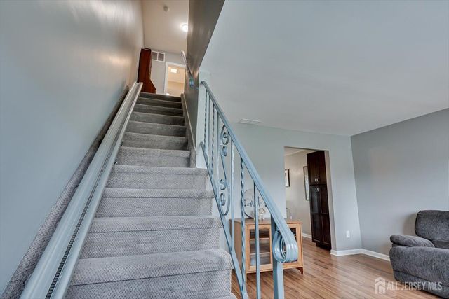 7 Kansas Court, Old Bridge, NJ 07747