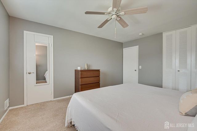 7 Kansas Court, Old Bridge, NJ 07747