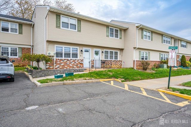 7 Kansas Court, Old Bridge, NJ 07747