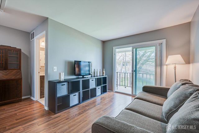 7 Kansas Court, Old Bridge, NJ 07747