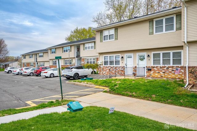 7 Kansas Court, Old Bridge, NJ 07747