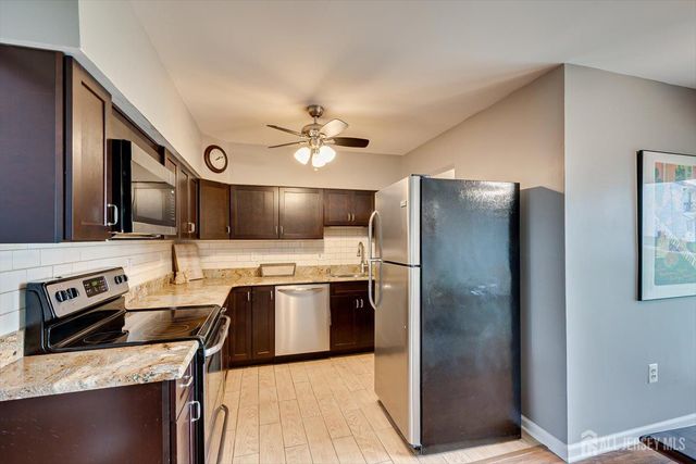 7 Kansas Court, Old Bridge, NJ 07747