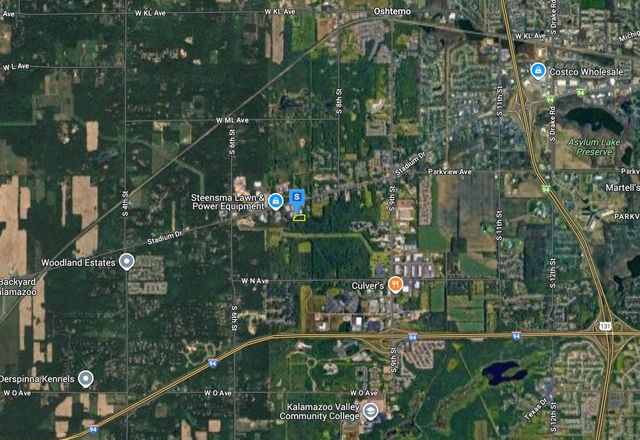 3883 Sky King Boulevard, Kalamazoo, MI 49009