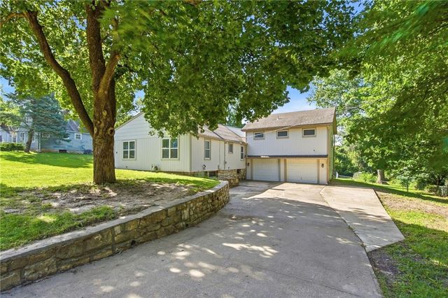 5619 FARROW Avenue, Kansas City, KS 66104