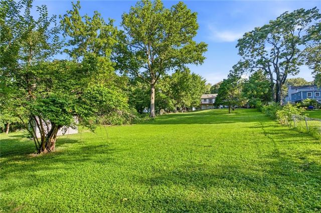 5619 FARROW Avenue, Kansas City, KS 66104