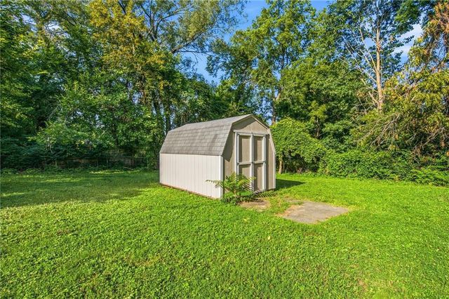 5619 FARROW Avenue, Kansas City, KS 66104