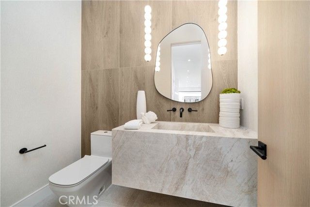 12207 Valleyheart Drive, Studio City (los Angeles), CA 91604