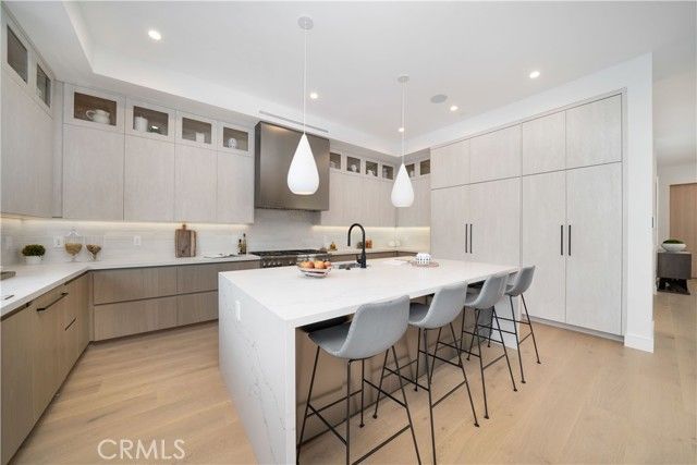 12207 Valleyheart Drive, Studio City (los Angeles), CA 91604