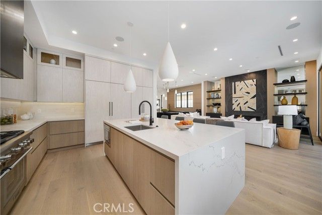 12207 Valleyheart Drive, Studio City (los Angeles), CA 91604