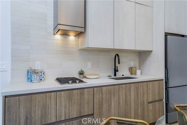 12207 Valleyheart Drive, Studio City (los Angeles), CA 91604