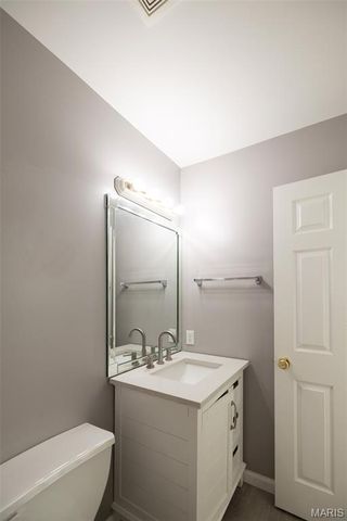 5439 Vernon Avenue, St Louis, MO 63112