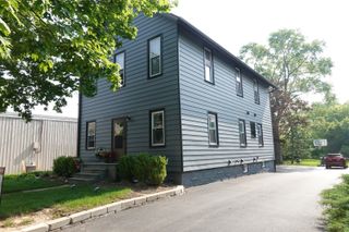 51 S Seymour Avenue 2, Grayslake, IL 60030