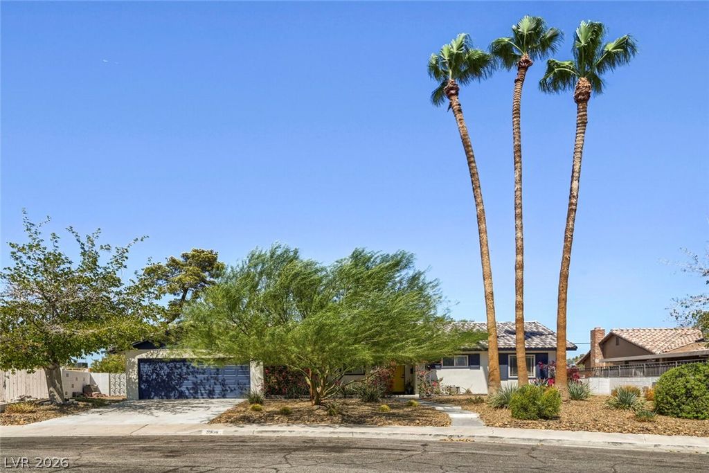 3908 El Jardin Avenue, Las Vegas, NV 89102 — photo 2